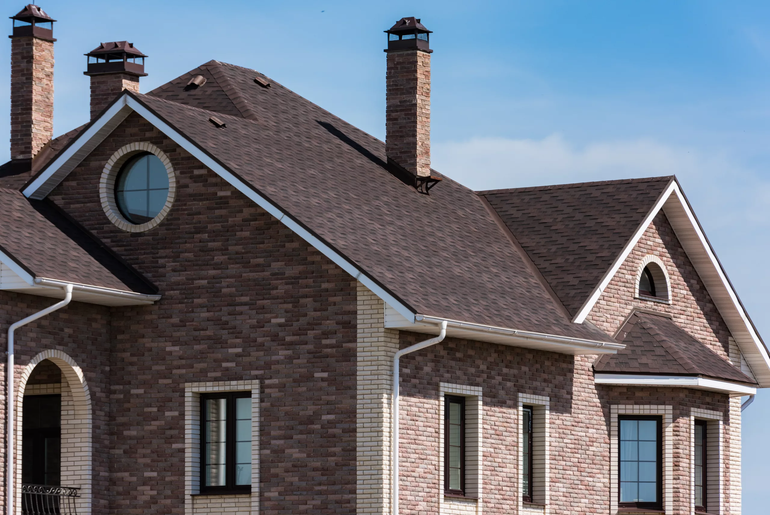 Roof problems can cause some of the biggest headaches for Georgetown homeowners. Leaks can threaten your health by promoting mold growth and weaken the structural stability of your house.
Legacy Roofing Pros are the local roofing experts in the Greater Austin Area. We’re licensed and insured contractors with experience repairing and replacing various types of roofs. We’re here for you, so we’ll complete a quality and efficient roofing project.
