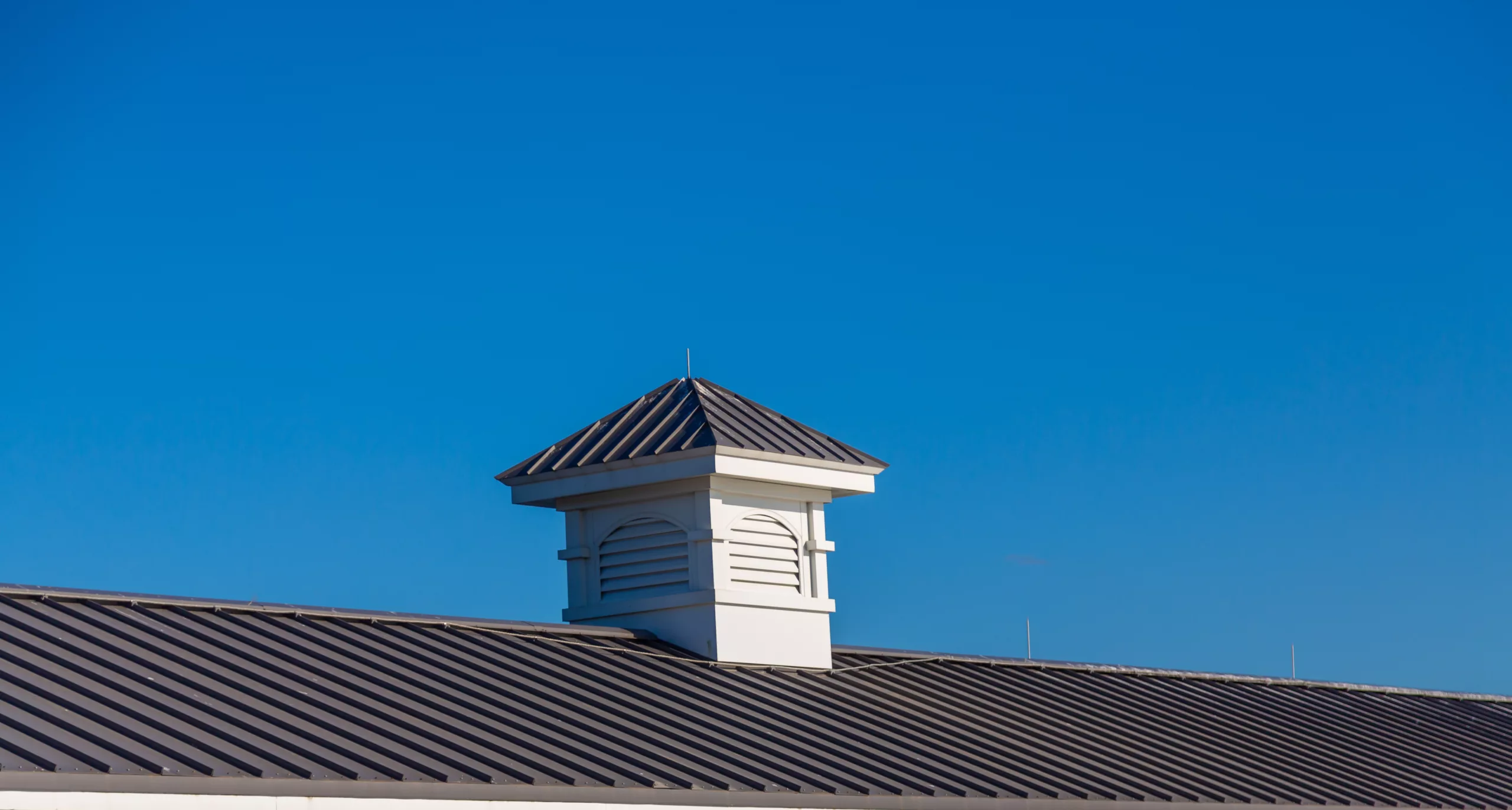 This photo shows a newly installed commercial roof.